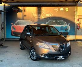 Lancia Ypsilon 1.3 MJT 95 CV 5 Porte Gold/Unipro