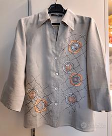 Camicetta con ricami e applicazioni  paillettes 