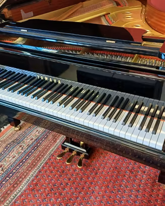 Pianoforte a coda YAMAHA C7