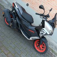 Aprilia SR gt sport 2000