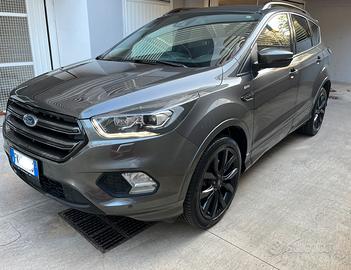 Ford Kuga 1.5 tdci St Line 120cv Full