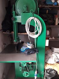 sega a nastro, Motore 220v.