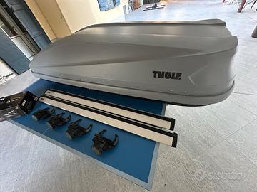 Box tetto Thule Pacific con barre AeroBar e piedi