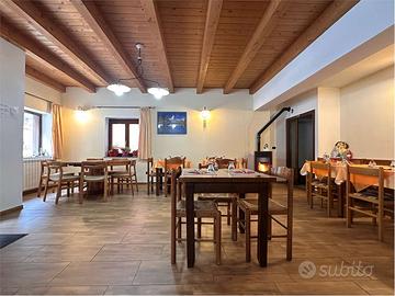 RISTORANTE CON CAMERE IN POSIZIONE STRATEGICA