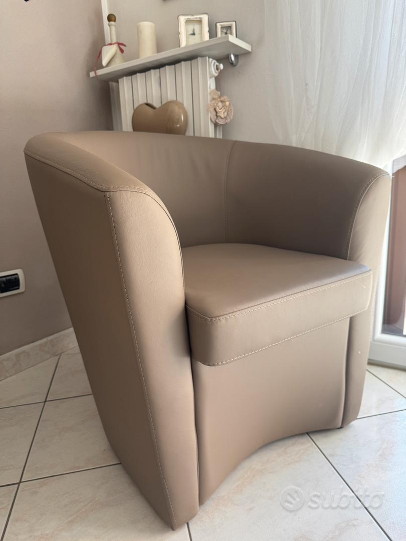 Poltrona color tortora Arredamento e Casalinghi In vendita a Milano