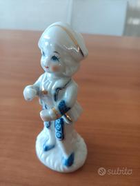 Bambolina in ceramica di capodimonte 