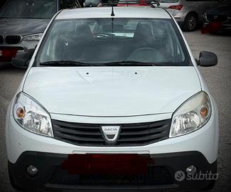Dacia Sandero 1.2 16v Ambiance