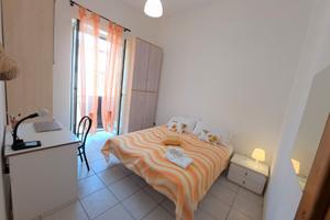 FRONTE MARE, GANZIRRI-CAPO PELORO, 5 persone