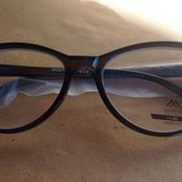 Occhiali da lettura nuovi