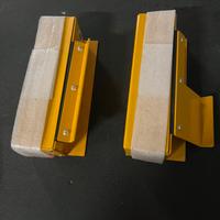 Tendine di protezione per tornio