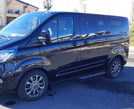 Van 8 posti Ford Tourneo Custom