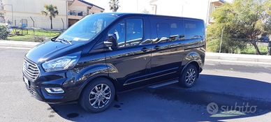 Van 8 posti Ford Tourneo Custom