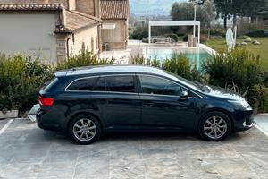 Toyota Avensis Wagon 2.0 D-4D 124CV Lounge 💎 