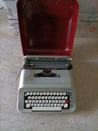 Macchina da scrivere vintage