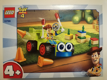 Lego 10766 Toy Story 4 "Woody e RC"