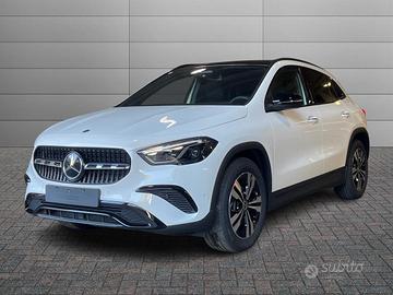 MERCEDES-BENZ GLA 200 d Progressive Advanced Plus