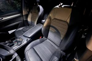 Stelvio q4 210 cv