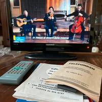 TV TELEFUNKEN 19" ( funziona con decoder).