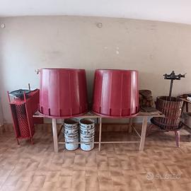 Attrezzi per vendemmia