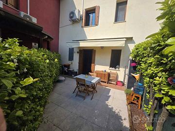 GRADISCA Recente villetta su tre livelli