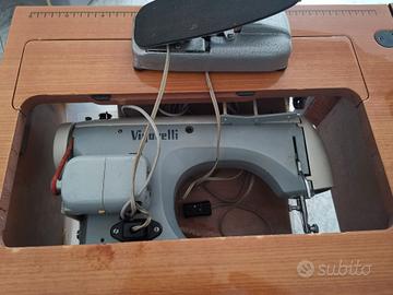 macchina da cucire Vigorelli con mobiletto
