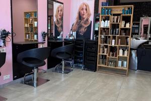 Vendita negozio parrucchiere in via boccea