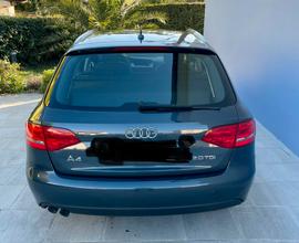 Audi A4 Avant Diesel colore grigio meteora