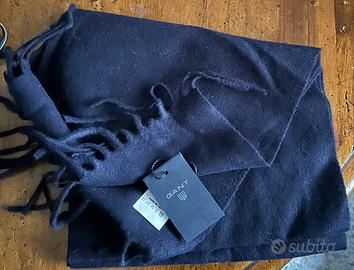 Sciarpa nuova in lana della Gant