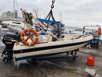Barca a motore 40cv