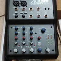 Mixer ALESIS Multimix 4 USB FX
Voce Karaoke Audio