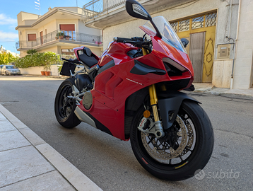 Ducati Panigale v4 s