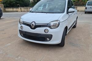 RENAULT  Twingo lovely con navigatore e telecamera
