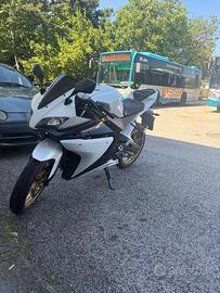 Yamaha yzf r125