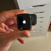 Apple Watch Serie 5 funzionante con schermo rotto 