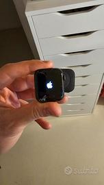 Apple Watch Serie 5 funzionante con schermo rotto 