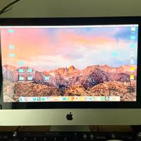 Apple iMac i5 con tastiera e mouse