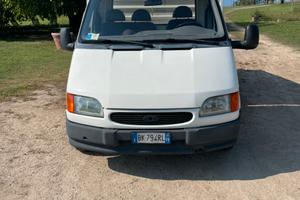 Autocarro Ford Transit rinaltabile