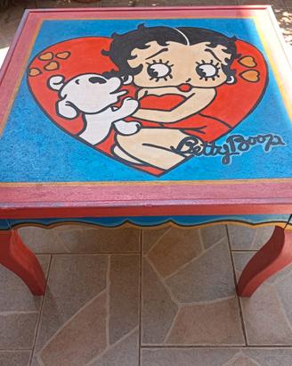 Tavolino di Betty Boop in legno