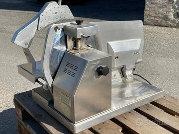 Affettatrice professionale Macchi diam. 37