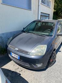 FORD FIESTA anno 2004