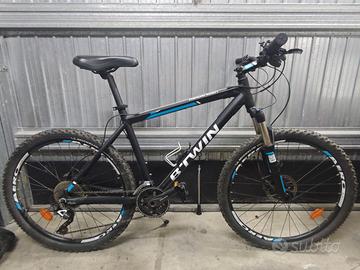Mountain Bike Rockrider 560