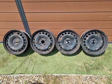 Cerchi in ferro 185/65 R15 clio IV Serie 2018
