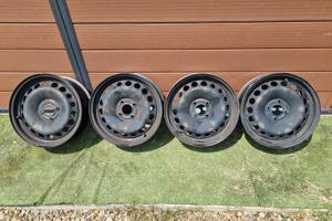 Cerchi in ferro 185/65 R15 clio IV Serie 2018