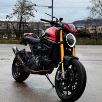 Ducati monster 937