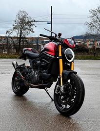 Ducati monster 937
