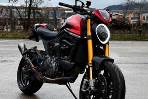 Ducati monster 937