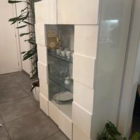 Credenza moderna