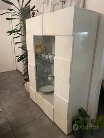 Credenza moderna