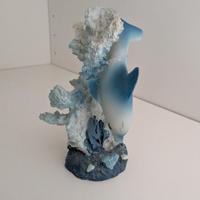 souvenir delfino con corallo
