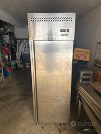 armadio frigo refrigerato in acciaio inox 1 anta